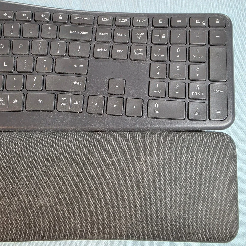 Logitech Ergo K860 Wireless Split Keyboard YR0072 Black Ergonomic Bluetooth USB